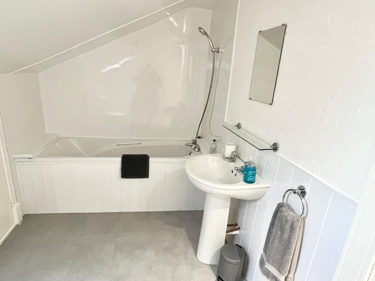 Douglas Street Apartment Неърн Екстериор снимка